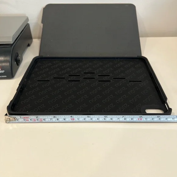 ZUGU Case iPad Air 10.9 4th/5th Gen, 11 (M3 2025/M2 2024) Desert Rose - Picture 7 of 12